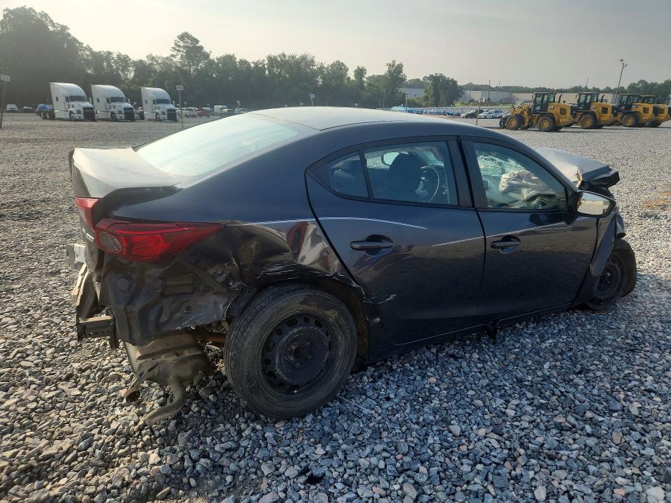 Photo 3 from auction – 2014 MAZDA 3 with VIN JM1BM1U72E1132205