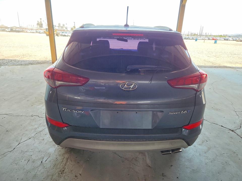 Photo 6 from auction – 2017 HYUNDAI TUCSON with VIN KM8J33A29HU377844