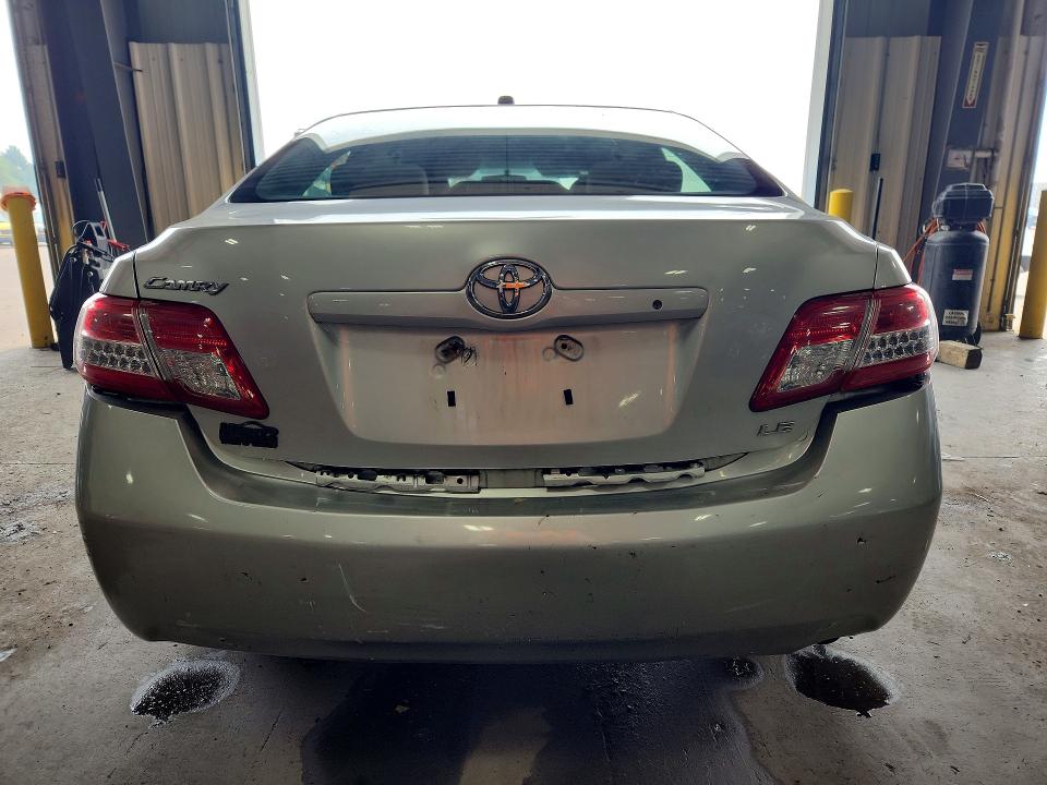 Photo 6 from auction – 2011 TOYOTA CAMRY with VIN 4T4BF3EK3BR143217