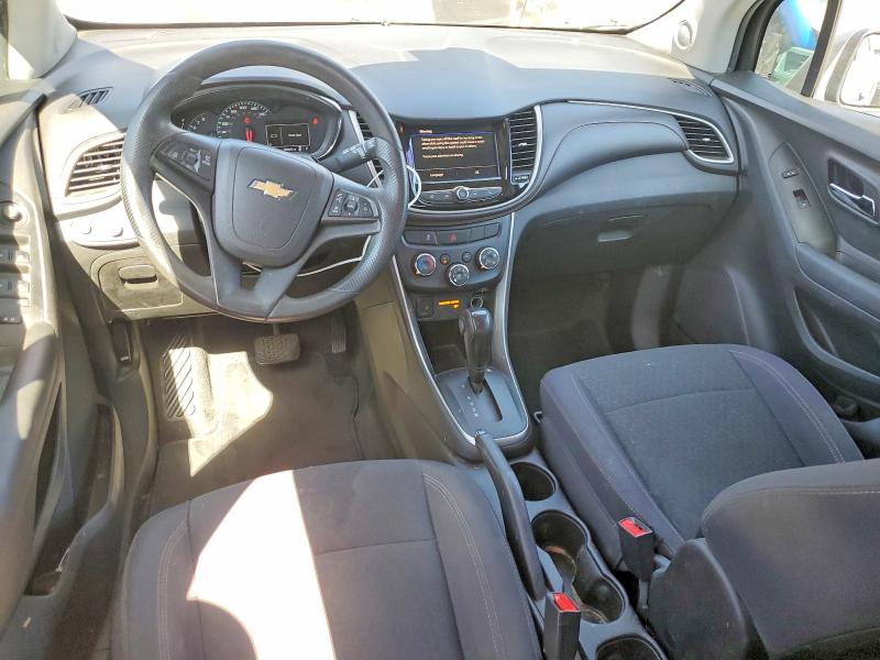 Photo 8 from auction – 2020 CHEVROLET TRAX with VIN 3GNCJKSB4LL298765