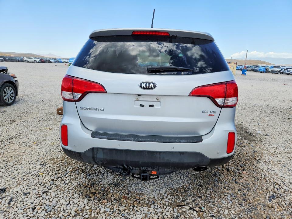 Photo 6 from auction – 2014 KIA SORENTO with VIN 5XYKUDA72EG546249