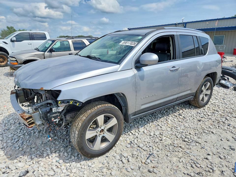 JEEP COMPASS 2017 with VIN 1C4NJDEB8HD126566 - Photo from auction