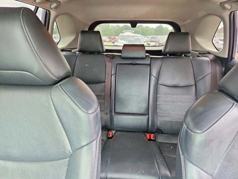 Photo 10 from auction – 2019 TOYOTA RAV4 with VIN JTMN1RFV7KD039447