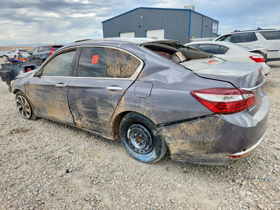 Photo 2 from auction – 2016 HONDA ACCORD with VIN 1HGCR2F86GA243703