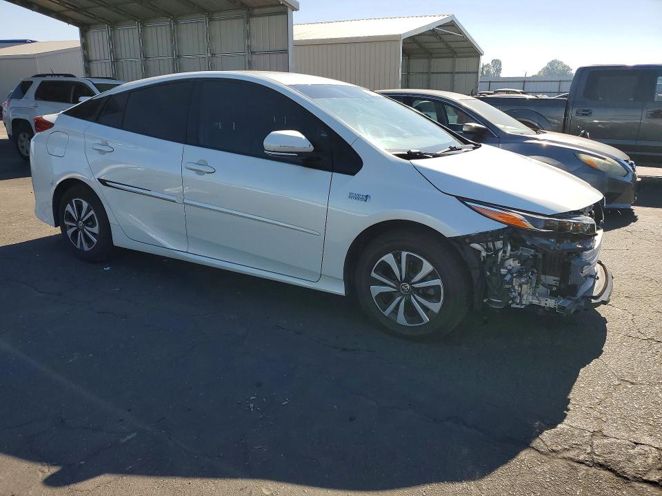 Photo 4 from auction – 2018 TOYOTA PRIUS PRIME with VIN JTDKARFP1J3078558