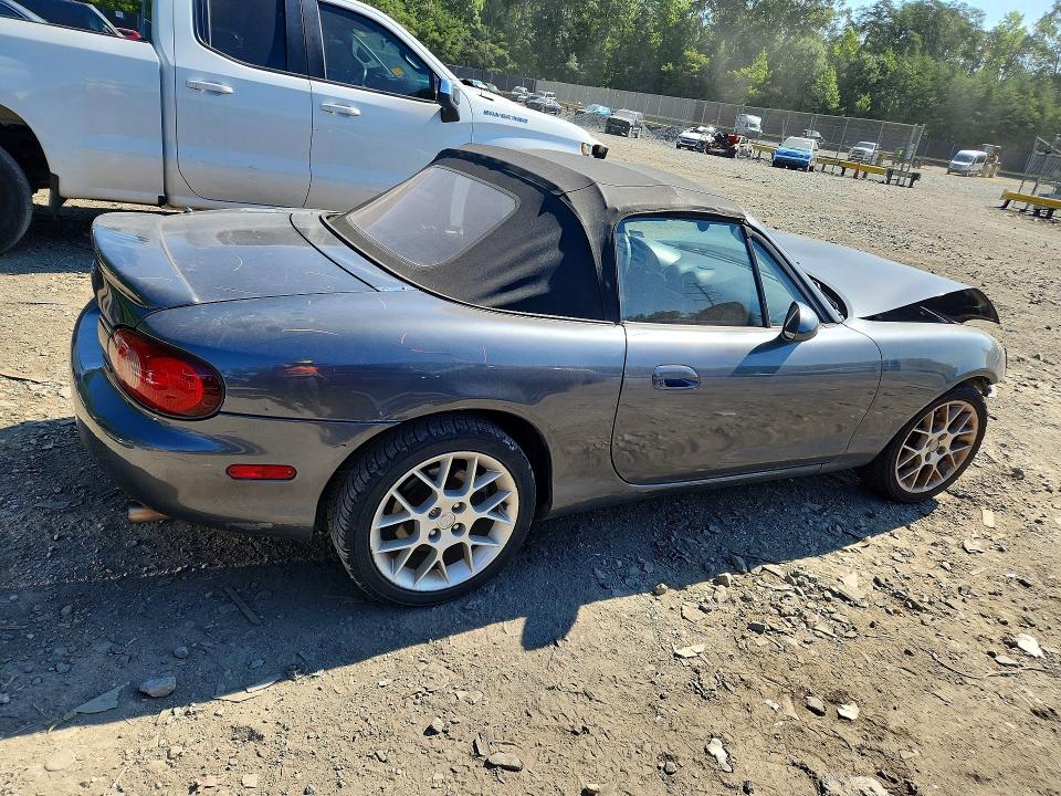 Photo 3 from auction – 2002 MAZDA MX-5 MIATA with VIN JM1NB353320227142