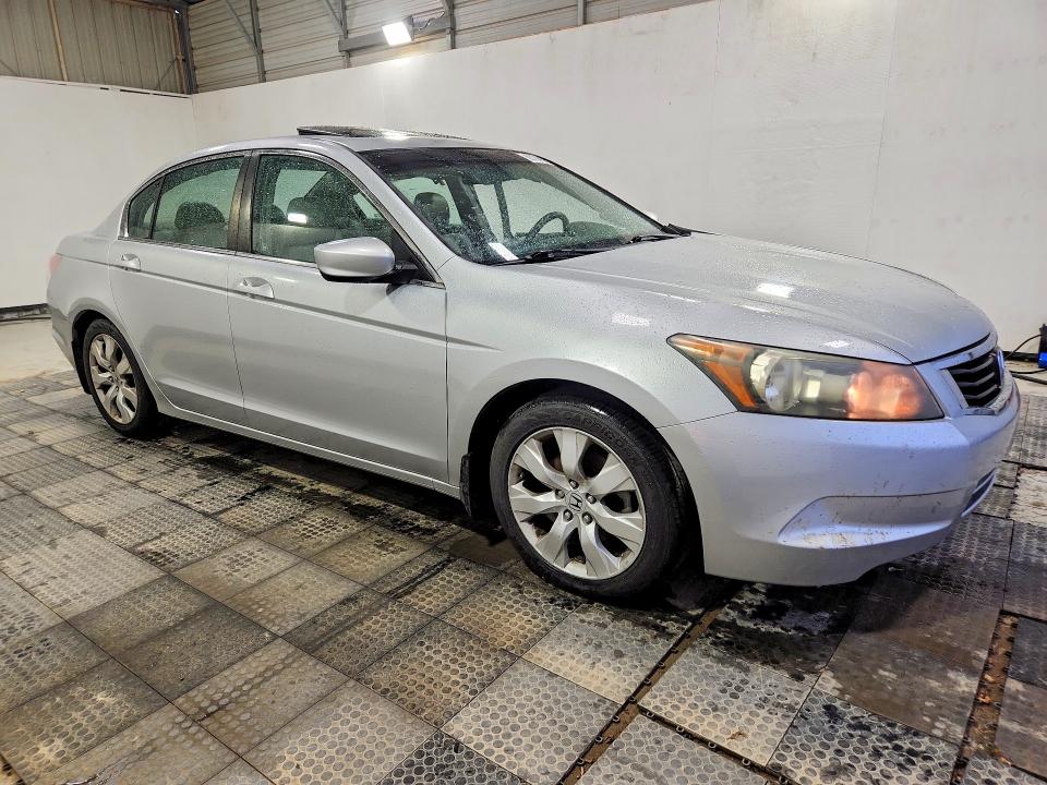 Снимка 4 от търг – 2008 HONDA ACCORD с VIN 1HGCP26848A004738