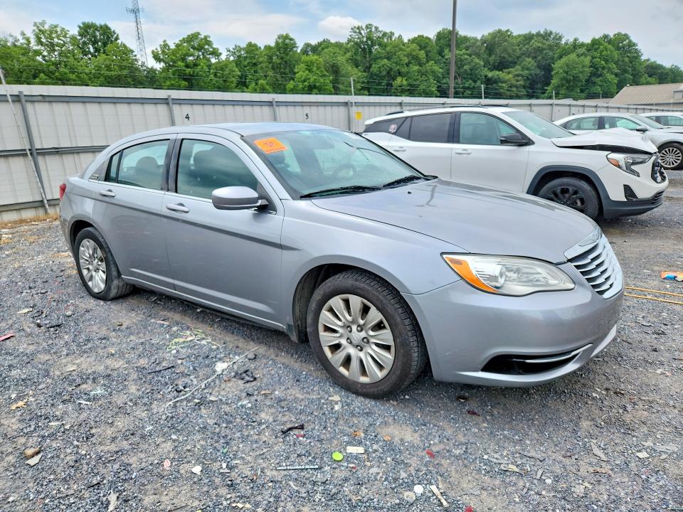 Photo 4 from auction – 2014 CHRYSLER 200 with VIN 1C3CCBAB2EN146723