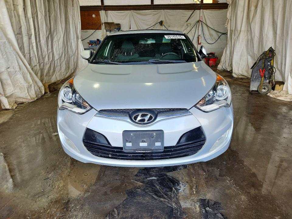 Photo 5 from auction – 2016 HYUNDAI VELOSTER with VIN KMHTC6AD8GU260962