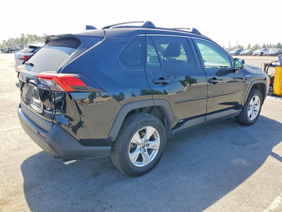 Photo 3 from auction – 2021 TOYOTA RAV4 with VIN 2T3MWRFV1MW113075