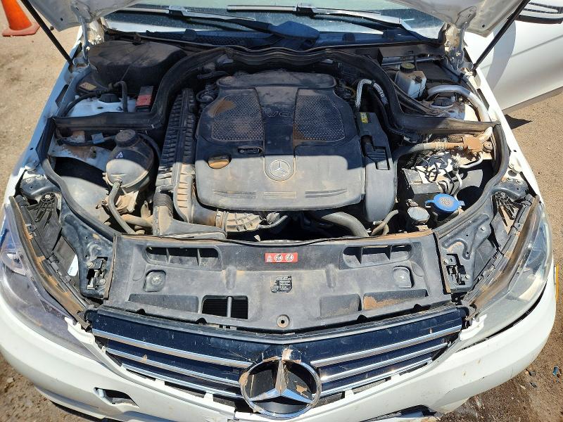 Photo 11 from auction – 2014 MERCEDES-BENZ C with VIN WDDGF8AB0ER307057