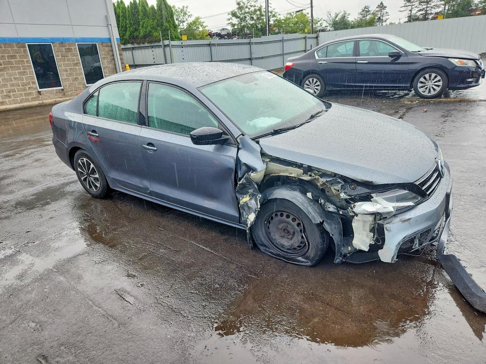 Photo 4 from auction – 2016 VOLKSWAGEN JETTA with VIN 3VW267AJ9GM410629