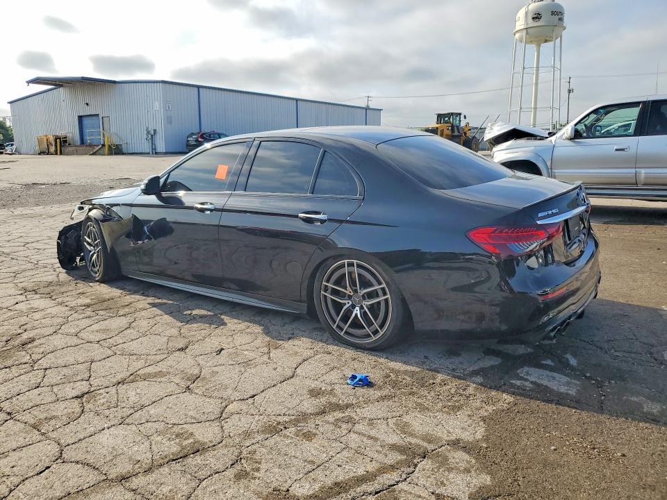 Снимка 2 от търг – 2021 MERCEDES-BENZ E с VIN W1KZF6BB3MA942783