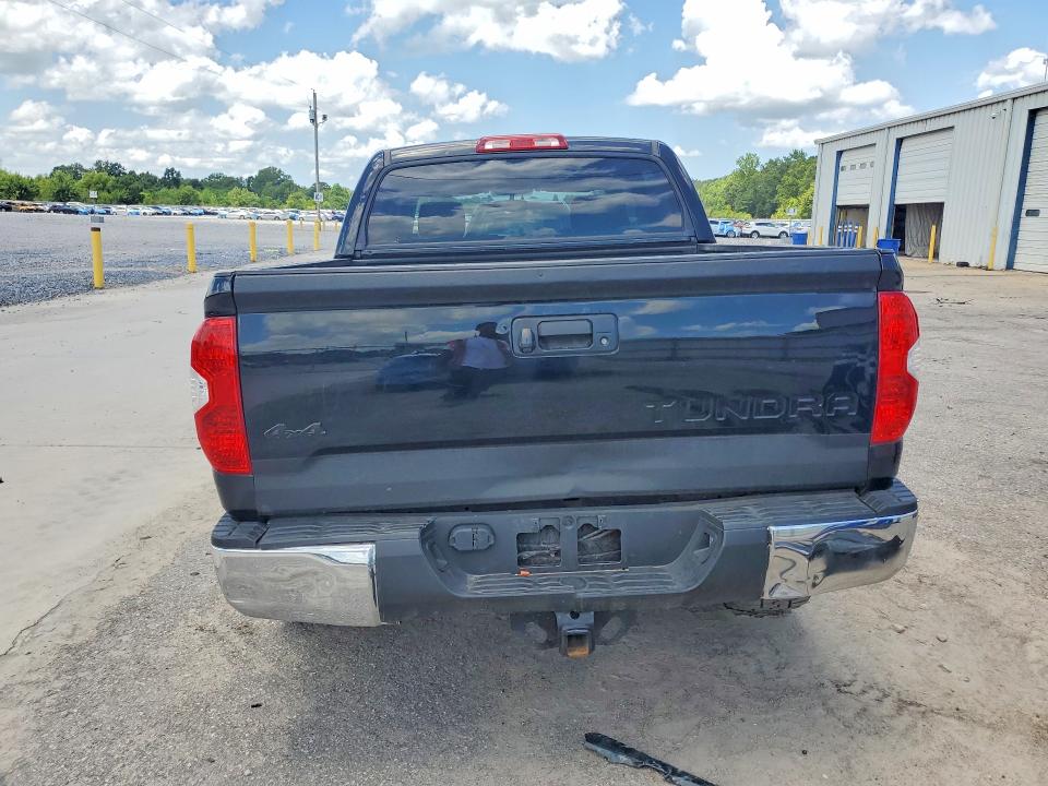 Photo 6 from auction – 2017 TOYOTA TUNDRA with VIN 5TFDW5F19HX676012