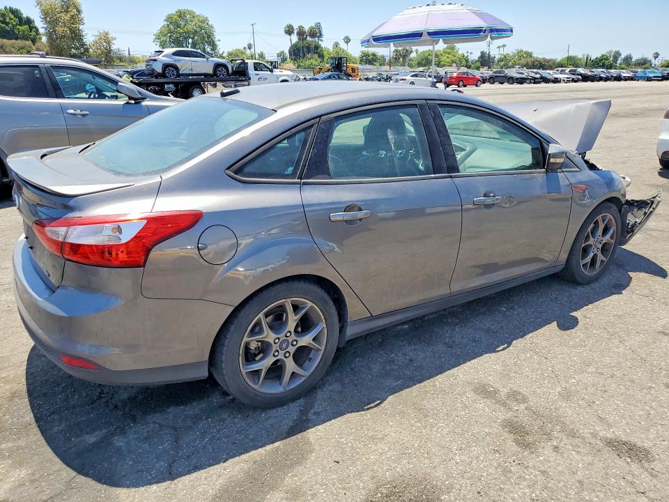 Photo 3 from auction – 2013 FORD FOCUS with VIN 1FADP3F22DL184374