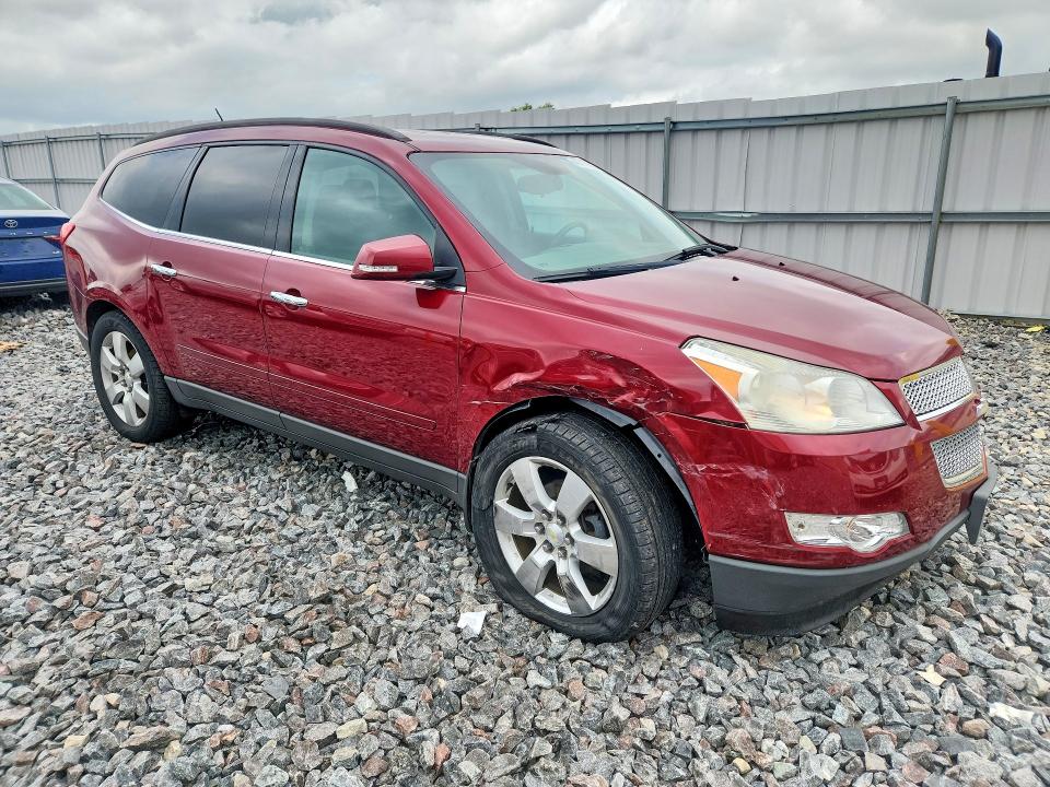 Photo 4 from auction – 2011 CHEVROLET TRAVERSE with VIN 1GNKVGED5BJ106074