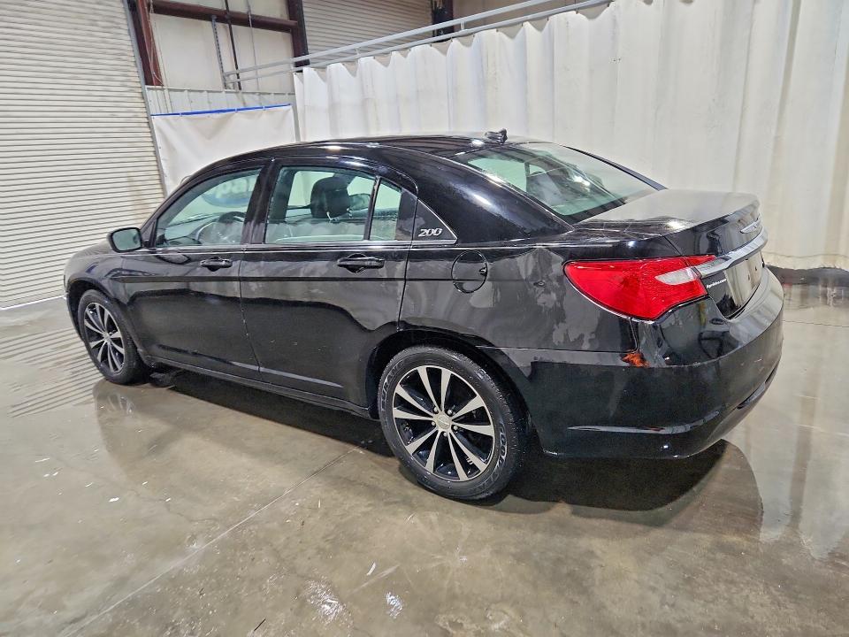 Photo 2 from auction – 2013 CHRYSLER 200 with VIN 1C3CCBBB6DN651290
