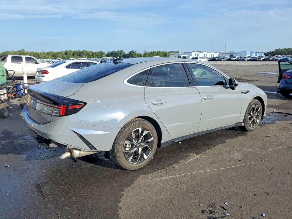 Photo 3 from auction – 2025 HYUNDAI SONATA with VIN KMHL64JA1SA516984