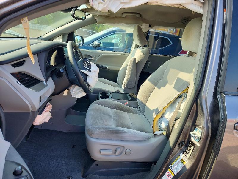 Photo 7 from auction – 2018 TOYOTA SIENNA with VIN 5TDKZ3DC5JS926381