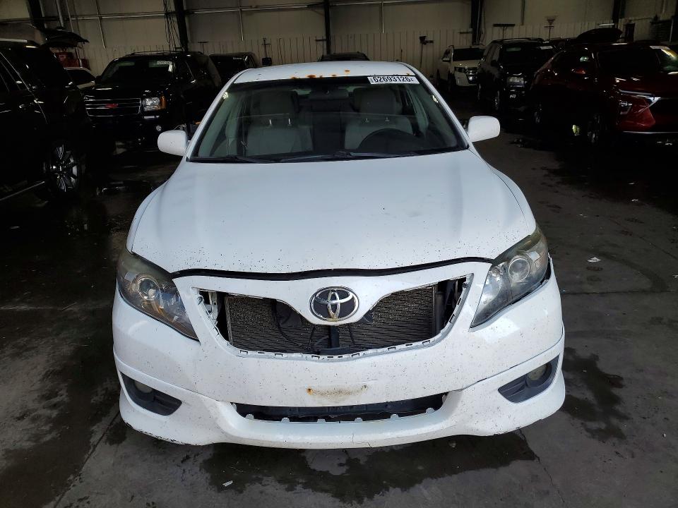 Photo 5 from auction – 2011 TOYOTA CAMRY with VIN 4T1BF3EK4BU726177