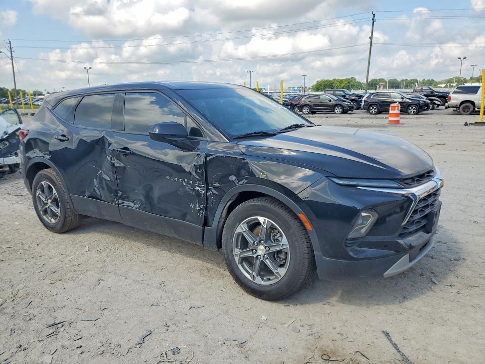 Photo 4 from auction – 2023 CHEVROLET BLAZER with VIN 3GNKBCR45PS211585