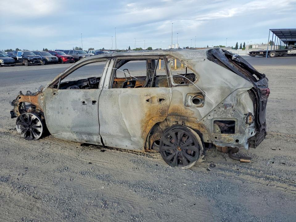 Photo 2 from auction – 2022 TOYOTA RAV4 with VIN 2T3T6RFV1NW029769