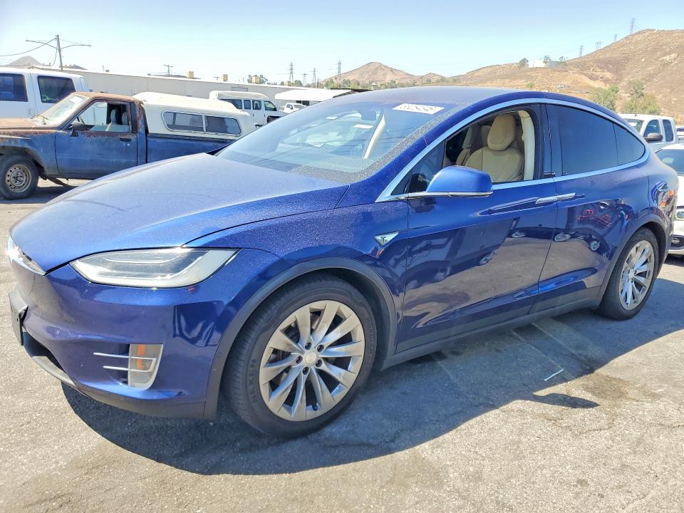TESLA MODEL X 2016 with VIN 5YJXCAE27GF001924 - Photo from auction