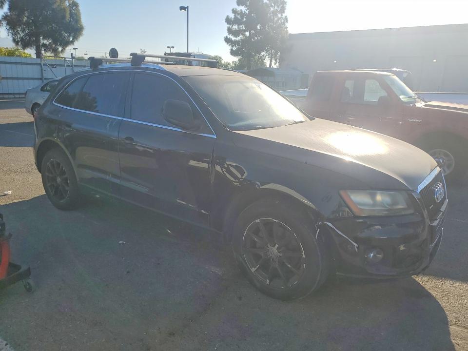 Foto 4 de la subasta – 2010 AUDI Q5 con VIN WA1CKAFP7AA032628