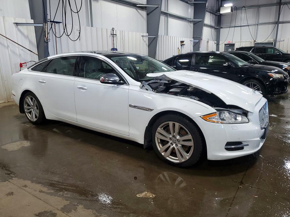 Photo 4 from auction – 2013 JAGUAR XJL with VIN SAJWJ2GDXD8V45403