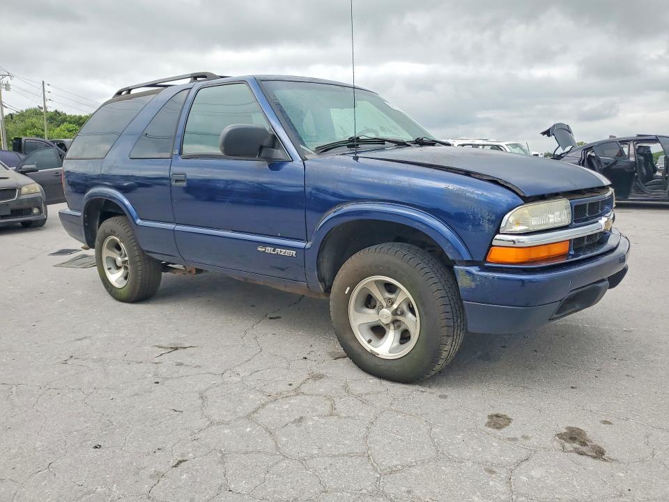 Photo 4 from auction – 2002 CHEVROLET BLAZER with VIN 1GNCS18W82K143184