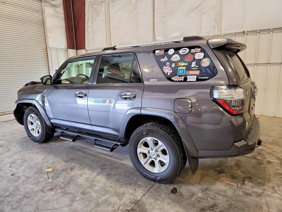 Photo 2 from auction – 2019 TOYOTA 4RUNNER with VIN JTEBU5JR4K5675987