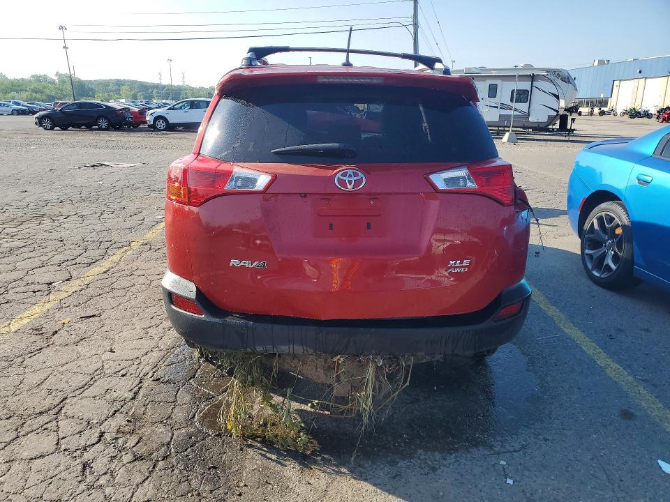 Photo 6 from auction – 2014 TOYOTA RAV4 with VIN JTMRFREV8EJ001395