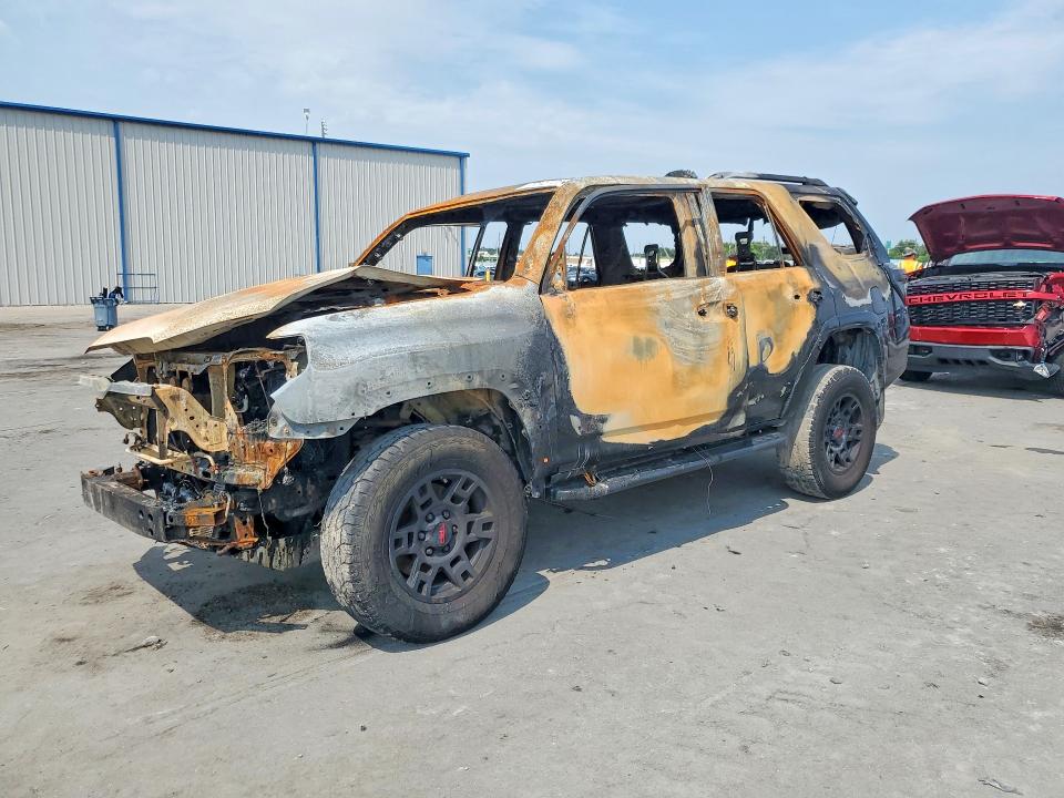 TOYOTA 4RUNNER 2018 с VIN JTEBU5JR2J5498435 - Фото с аукциона