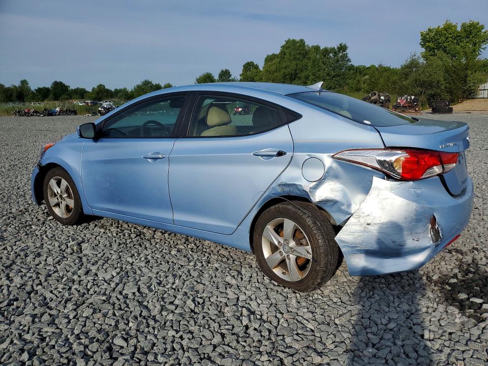 Photo 2 from auction – 2012 HYUNDAI ELANTRA with VIN KMHDH4AE0CU318852