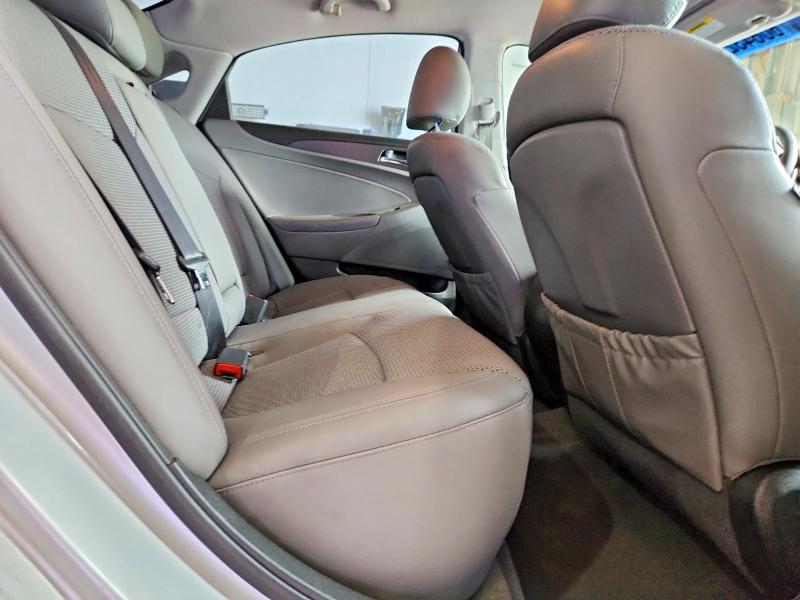 Photo 10 from auction – 2011 HYUNDAI SONATA with VIN 5NPEC4AC1BH263021