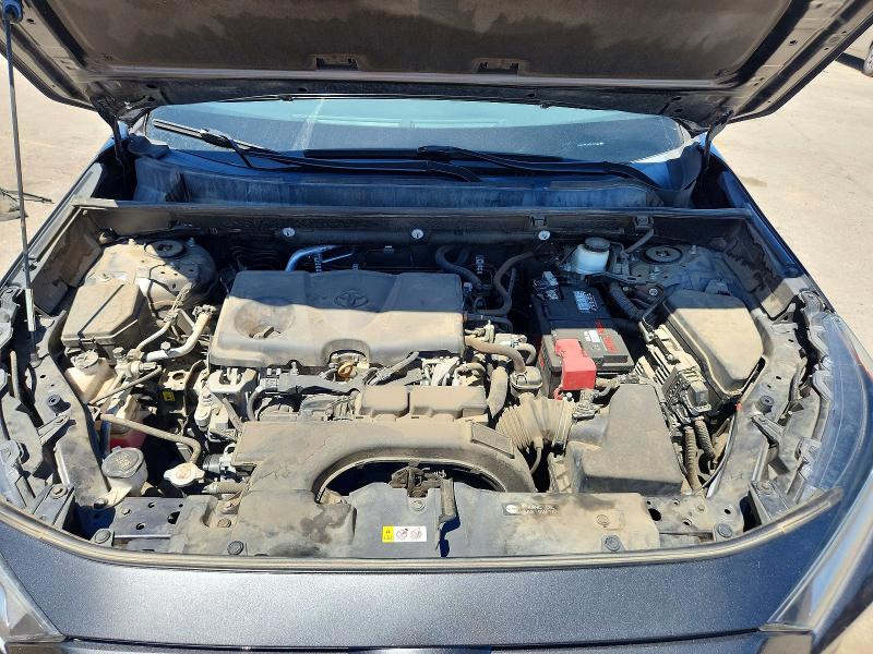 Photo 11 from auction – 2021 TOYOTA RAV4 with VIN 2T3C1RFV5MC103712