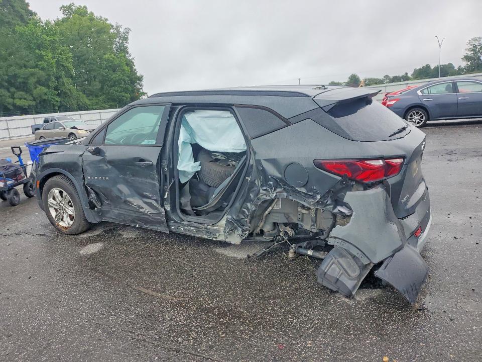 Photo 2 from auction – 2020 CHEVROLET BLAZER with VIN 3GNKBDRS0LS582085