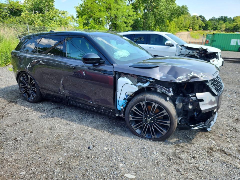 Photo 4 from auction – 2026 LAND ROVER RANGE ROVER VELAR with VIN SALYL2EX1TA826312