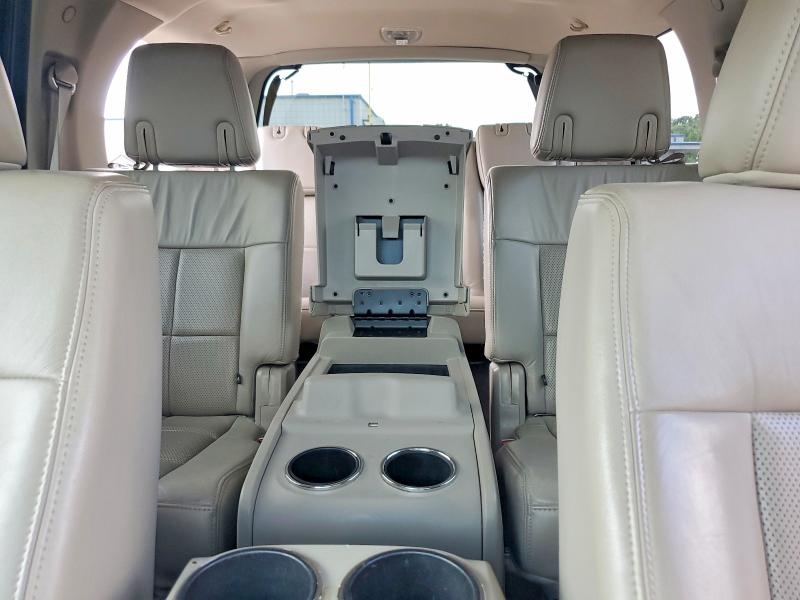 Photo 10 from auction – 2012 LINCOLN NAVIGATOR with VIN 5LMJJ2J57CEL08130