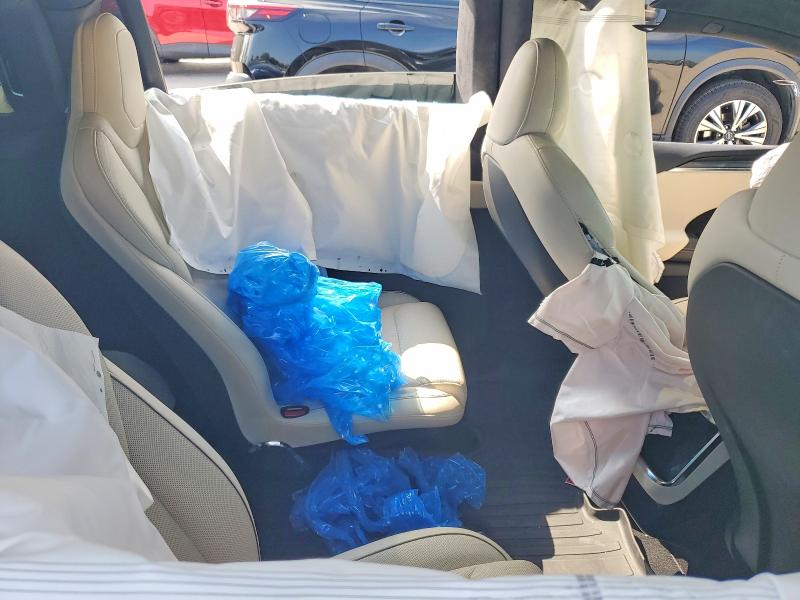 Photo 10 from auction – 2023 TESLA MODEL X with VIN 7SAXCBE62PF372503