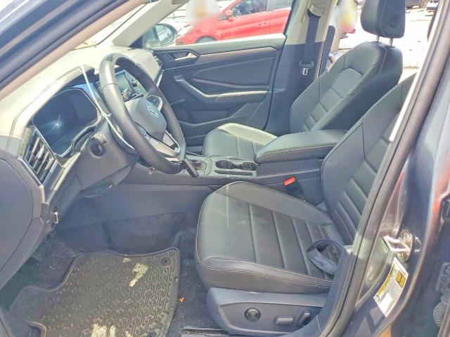 Photo 7 from auction – 2024 VOLKSWAGEN JETTA with VIN 3VW7M7BU8RM016935
