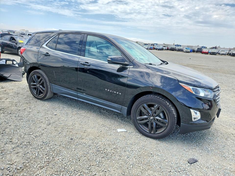 Photo 4 from auction – 2020 CHEVROLET EQUINOX with VIN 2GNAXKEV0L6143601