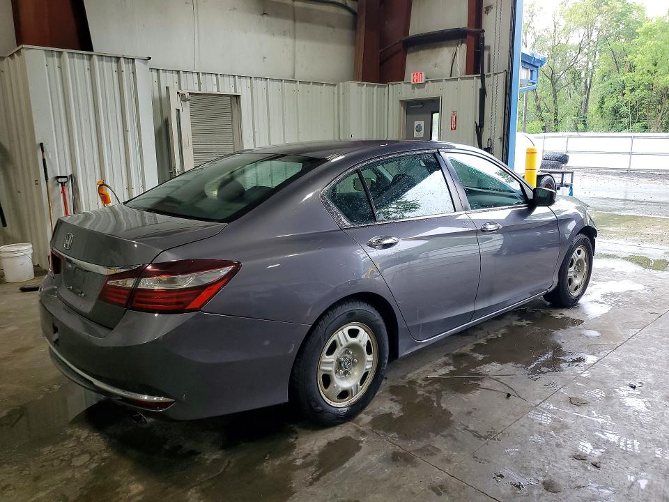 Photo 3 from auction – 2016 HONDA ACCORD with VIN 1HGCR2F34GA099007