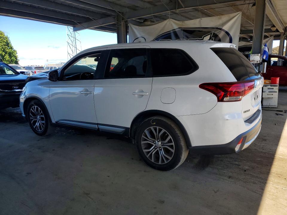 Photo 2 from auction – 2016 MITSUBISHI OUTLANDER with VIN JA4AD3A38GZ004137