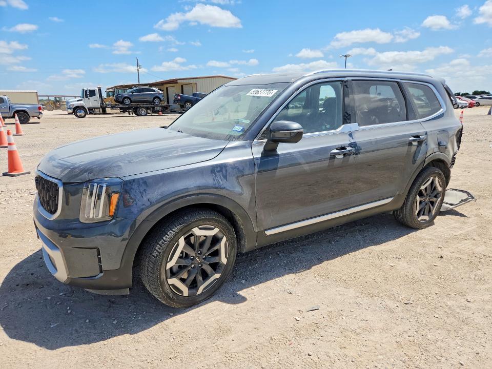 KIA TELLURIDE 2023 with VIN 5XYP3DGC1PG363683 - Photo from auction