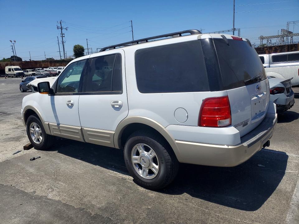 Photo 2 from auction – 2005 FORD EXPEDITION with VIN 1FMFU175X5LA68801