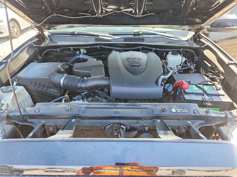 Photo 11 from auction – 2016 TOYOTA TACOMA with VIN 5TFCZ5AN3GX021209