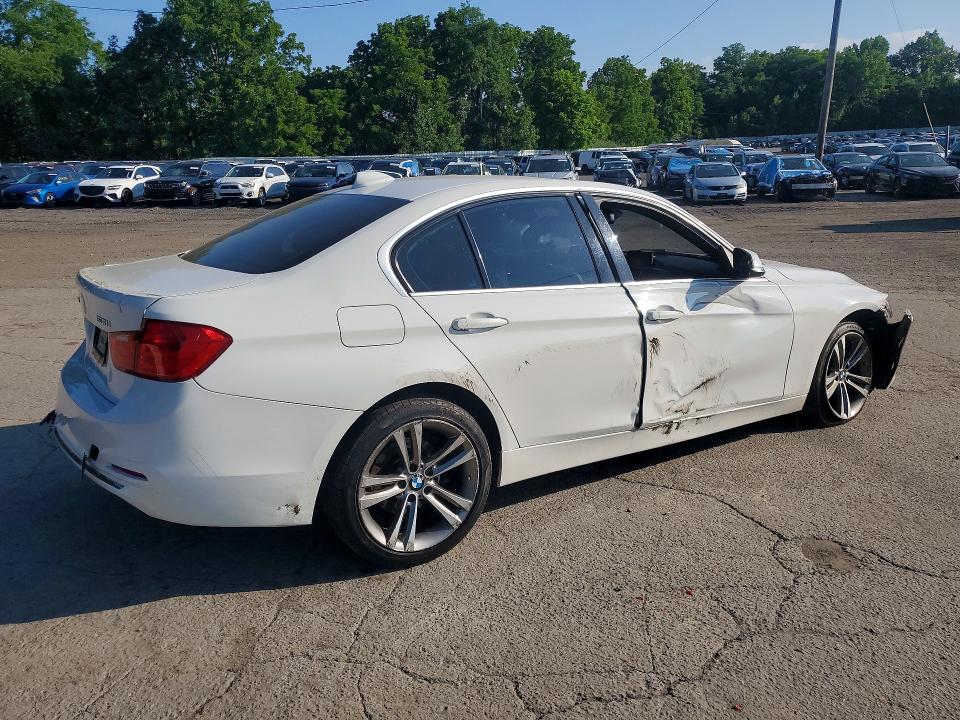 Photo 3 from auction – 2018 BMW 330 with VIN WBA8D9C52JEM34019