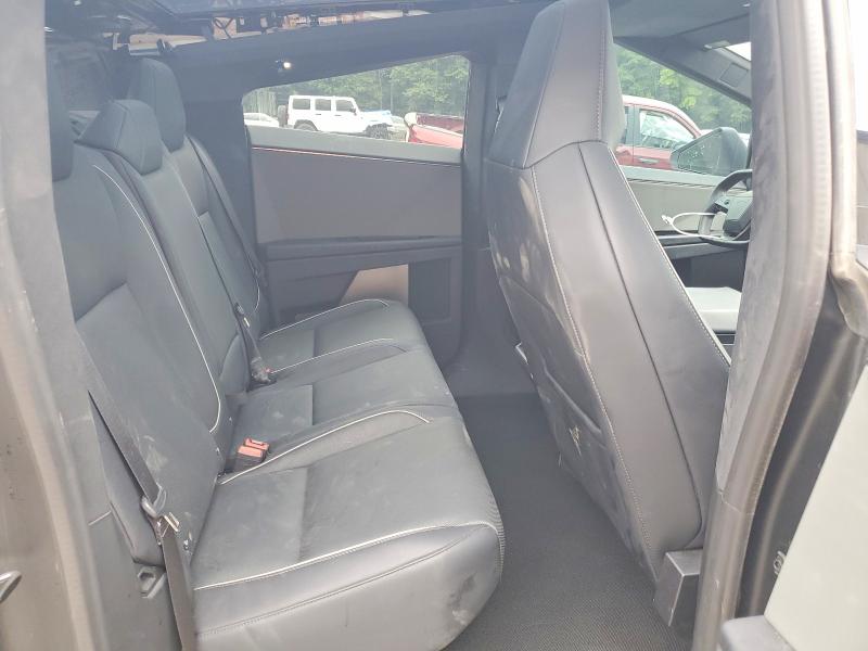 Photo 10 from auction – 2024 TESLA CYBERTRUCK with VIN 7G2CEHEE8RA044371
