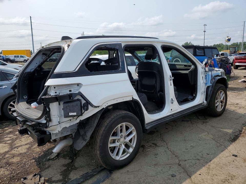 Снимка 3 от търг – 2024 JEEP GRAND CHEROKEE с VIN 1C4RJHAG6RC156506